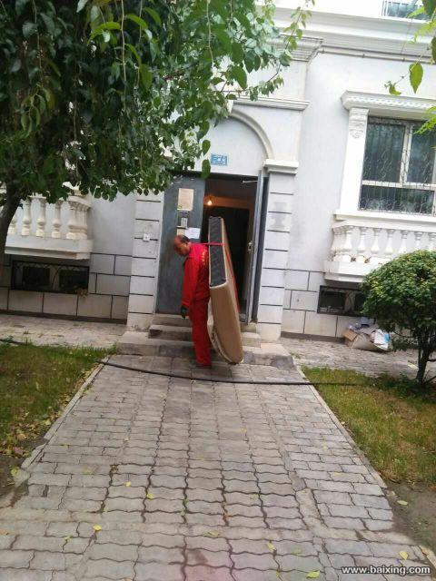 好帮手搬家公司 家具拆装 空调移机 钢琴搬